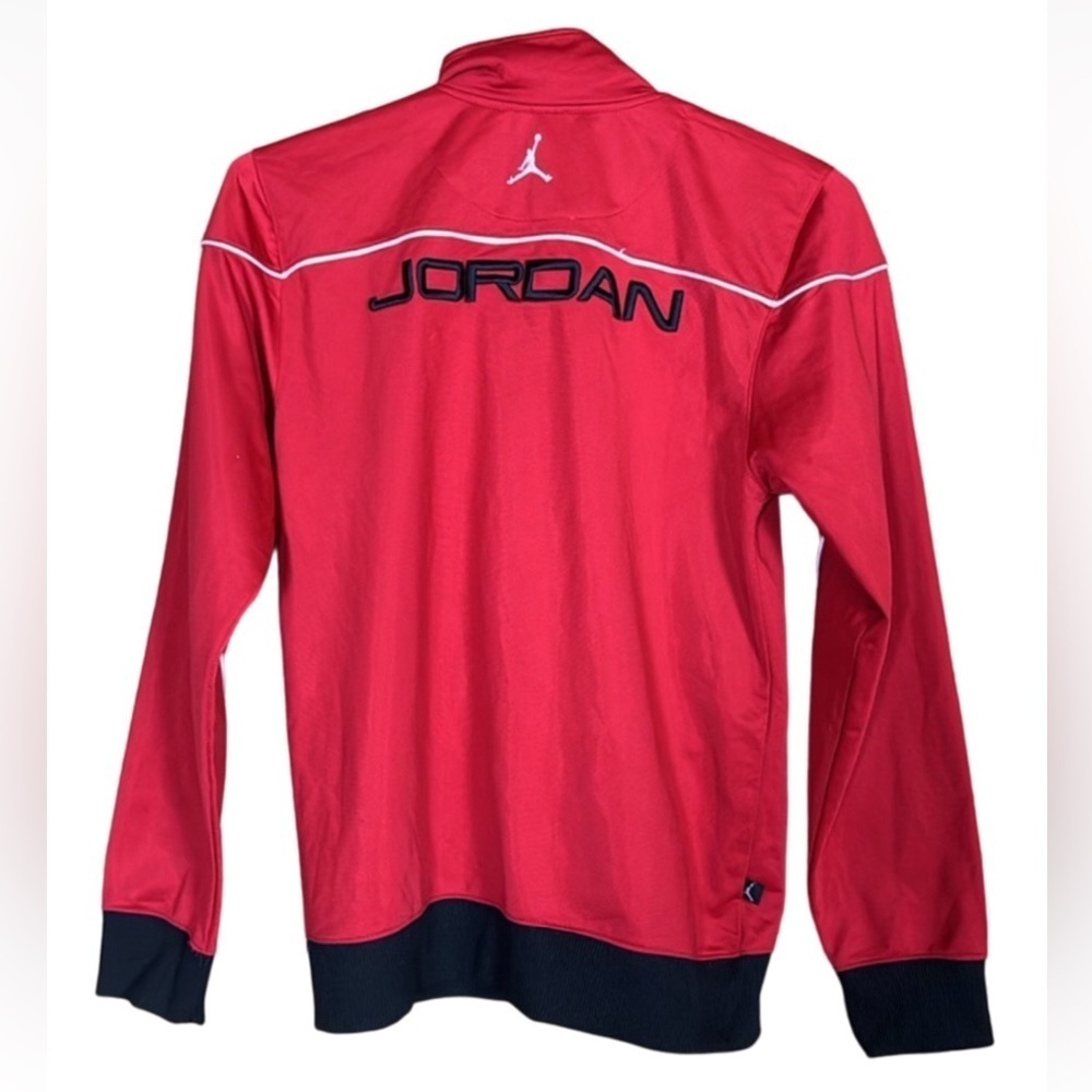 Air Jordan lightweight jacket Red with JumpMan logo size Large (16 / 18)